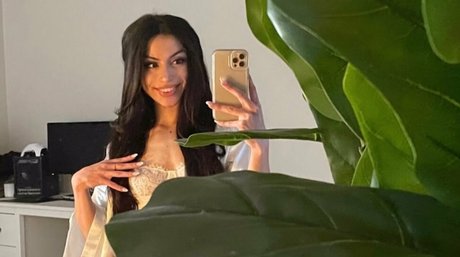 Ehcico naked model photos