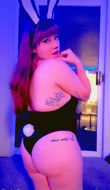 crimsonfuryfree naked model pic