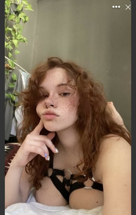 SofiaPika exclusive model pic