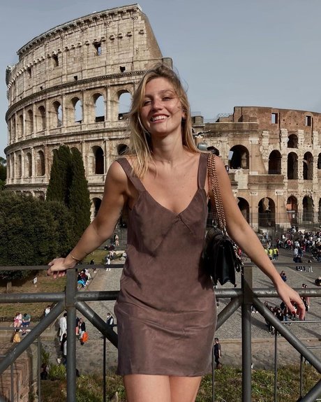 Marine Dauchez perfect pornstar images