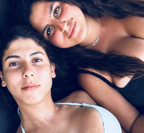 Coral Hagag art model archive