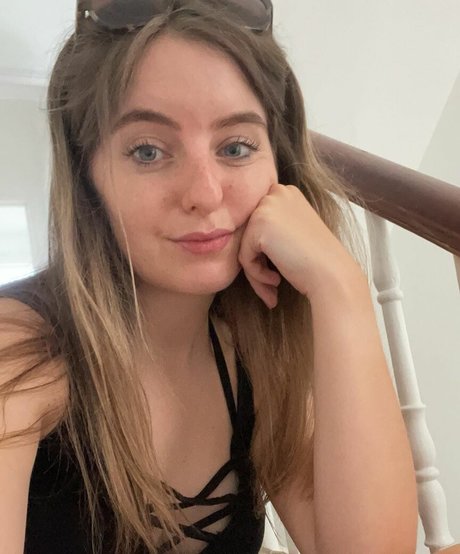 Averytinyleaf pornstar hd photo