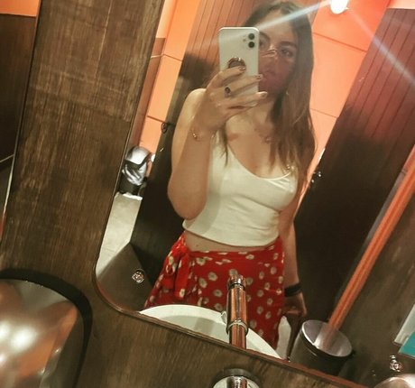 Averytinyleaf top model pictures