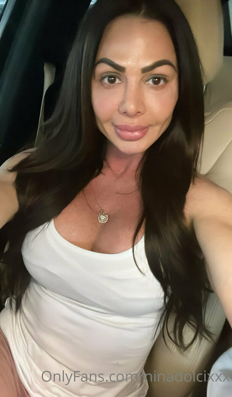 ninadolcixxx pretty model image