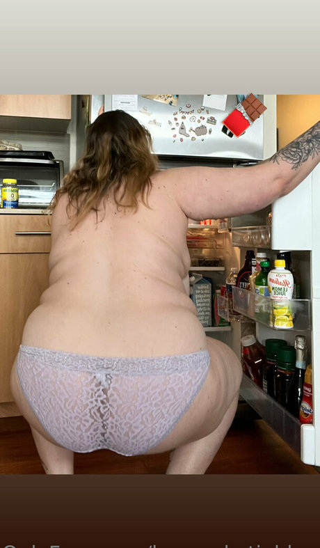 hungrykatiebbw free model gallery