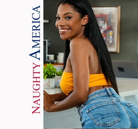 Eden Jabari exclusive star pictures