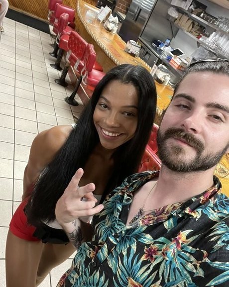 Eden Jabari star nude pics