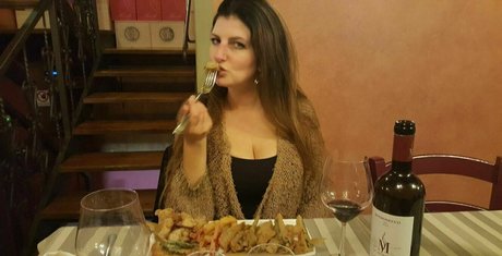 deepsabrina naked pornstar photo