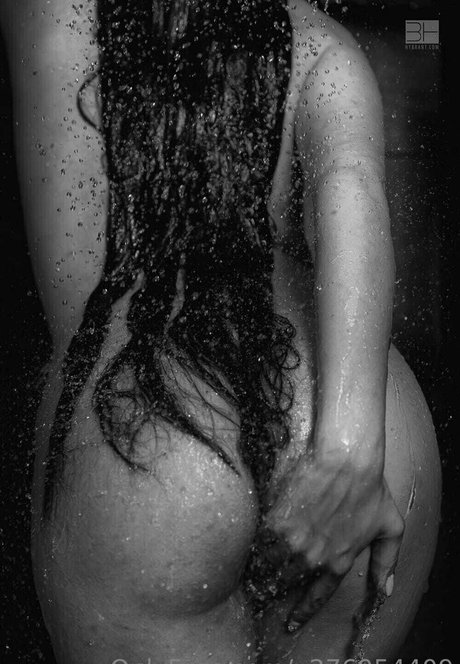 Nikola Dolezelova model images