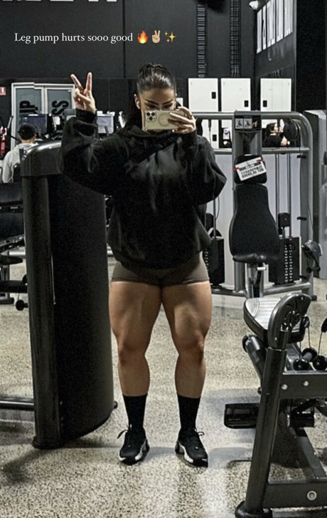 Kiki Vhyce star high quality pics