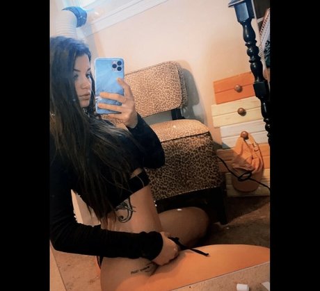 sassylipss model porn images