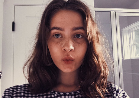 Clairo beautiful model gallery