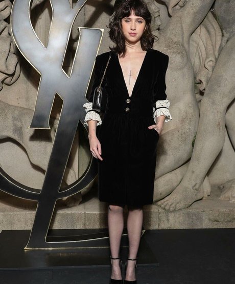 Clairo model best pics