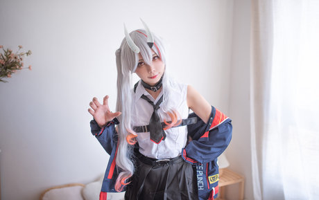 Murasaki erotic actress picture