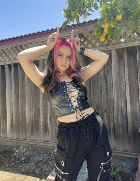 BassKitten pornstar hd picture