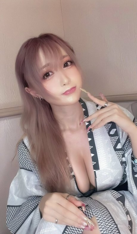 Chamomile Chami exclusive model gallery