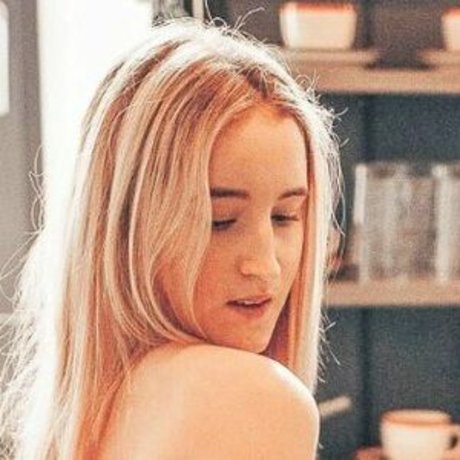 LailaLaurent sexy actress img