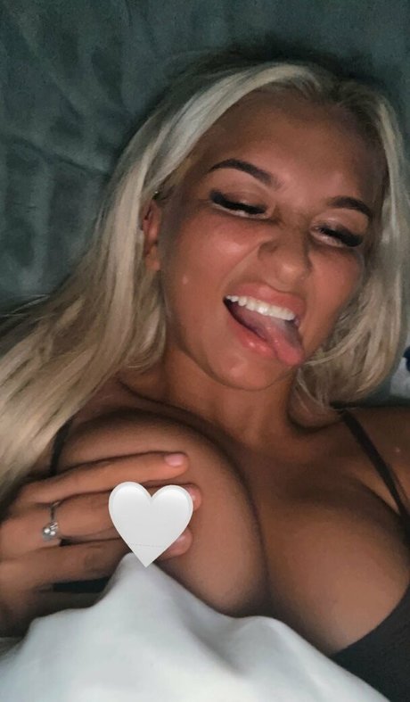 ytluoh xxx model pic