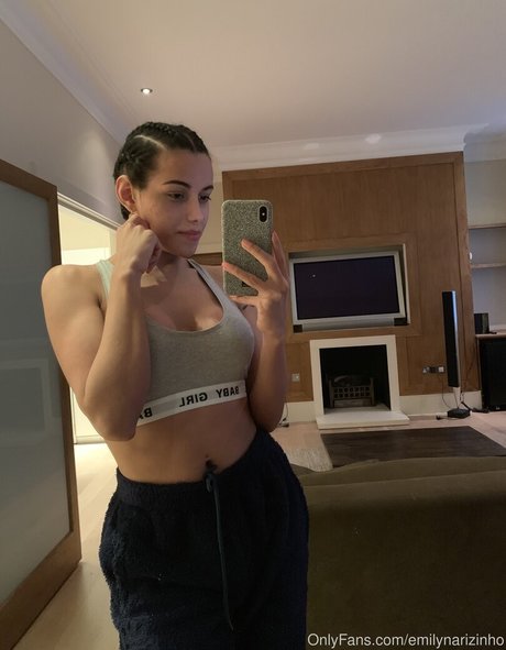 emilynarizinho top model gallery