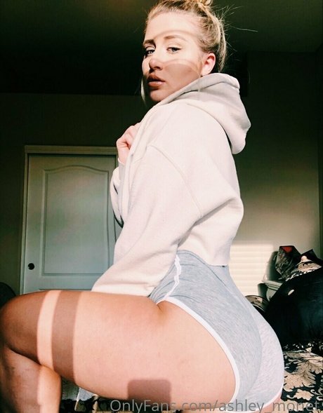 Ashley Monet nice pornstar pic