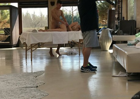 charliedeanporn star nudes photo