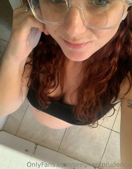 pregnantprudence porn model photos