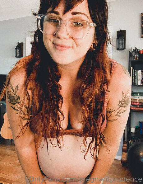 pregnantprudence star naked archive