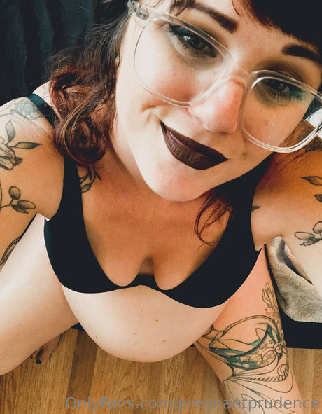 pregnantprudence pretty model photos