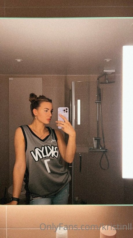 kristinll pornographic model picture