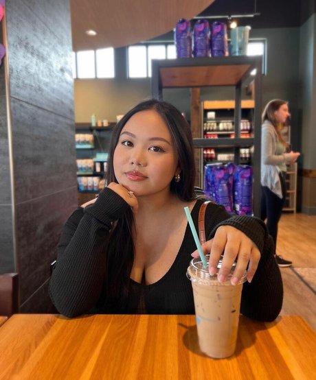 angie babe pretty actress pic