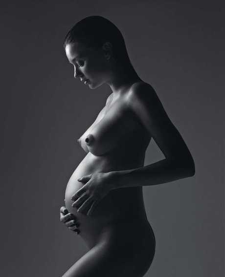 Miranda Kerr pornstar hd photo