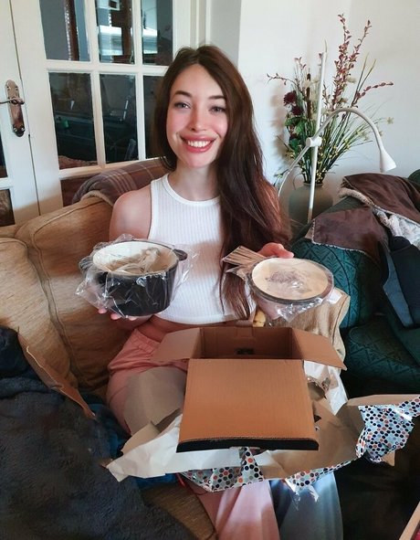 Sasha De Sade nice actress photo