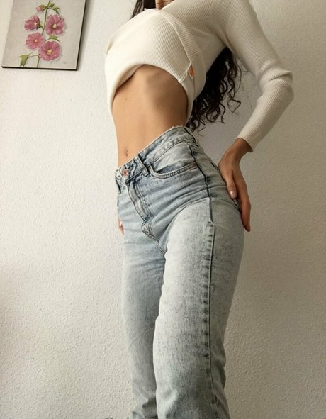 pretty evelyn pornographic actress image