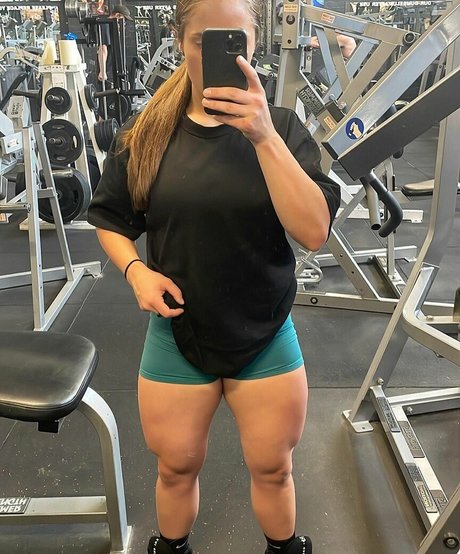 Toni Paras star images