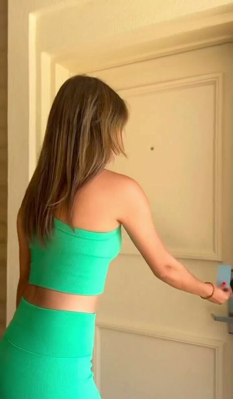 Madison Reed free model archive