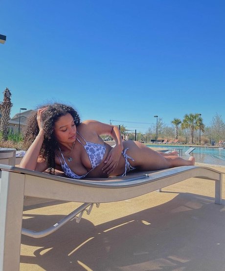 Bre me model art galleries