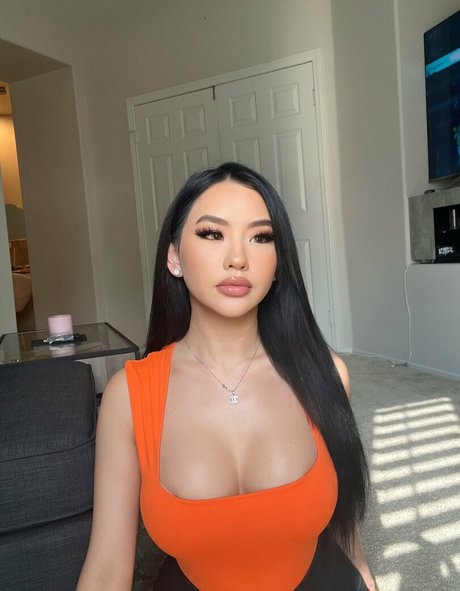 chrissstyboo naked star img