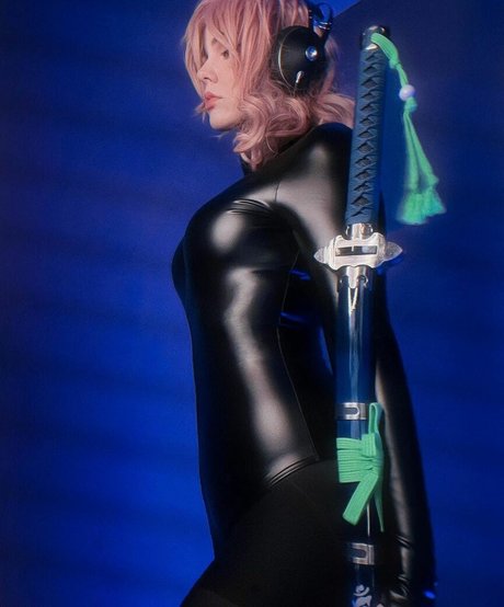 Alina Rin exclusive star image