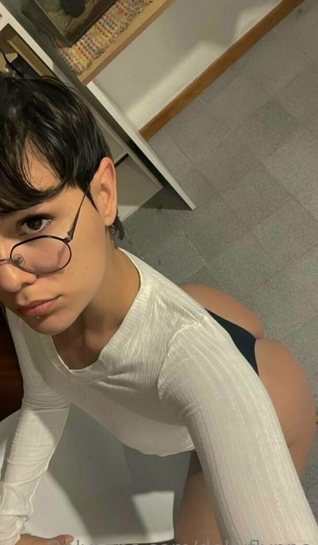 dollyflynne model adult image