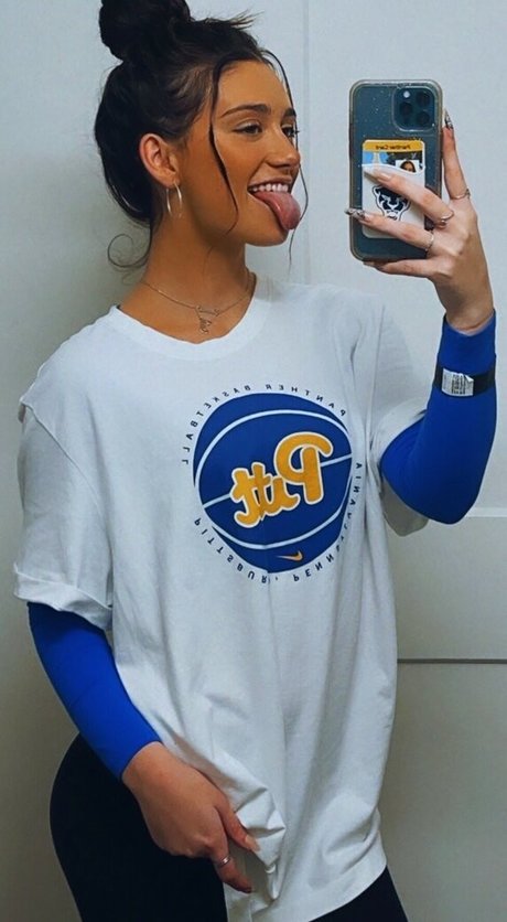 Emma Trout pornstar img