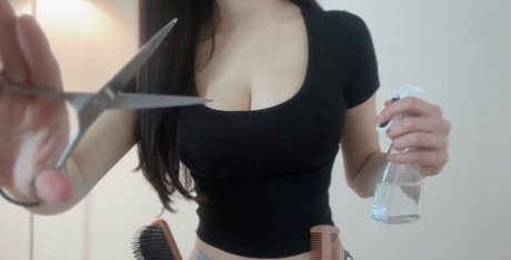 ASMR Yuuu nude pornstar photo