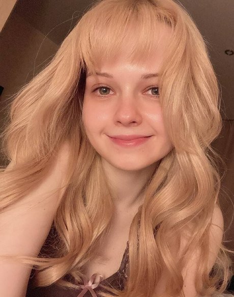 Xiao Elsie beautiful star photos