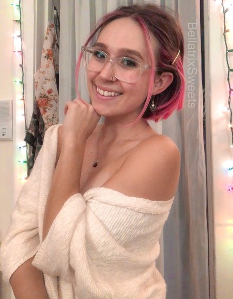 BellatrixSweets model hot gallery