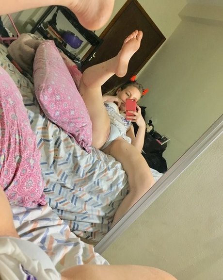 Alanis Iandra model porn pictures