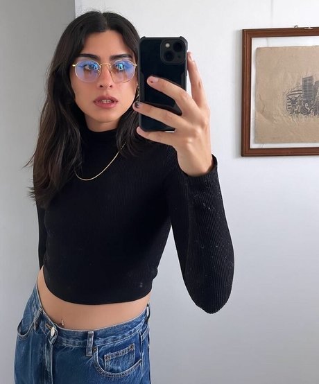 martresequis star erotic archive