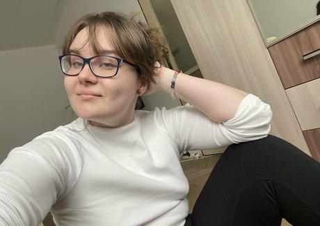 chubbynixiesin xxx model gallery