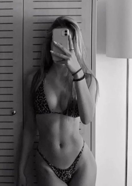 Arthemis Cuibari pornstar archive