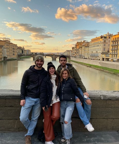 Julia Gomez star xxx galleries