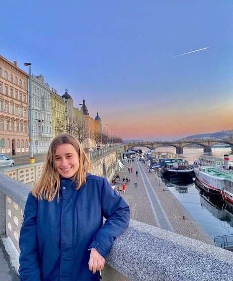 Julia Gomez star best img