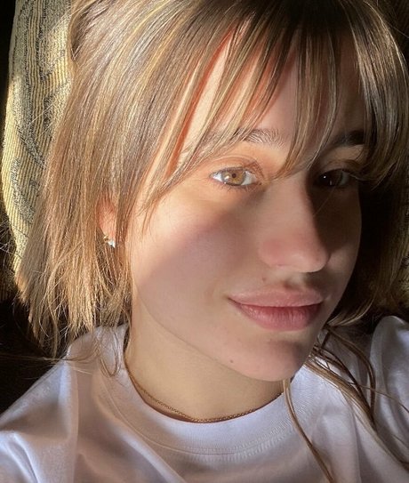 Julia Gomez model nudes pic